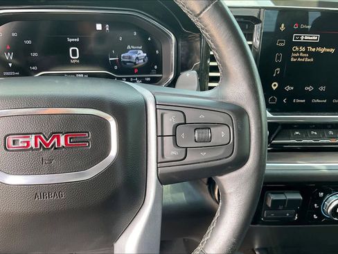 Used 2022 GMC Sierra 1500 SLT RWD image 25