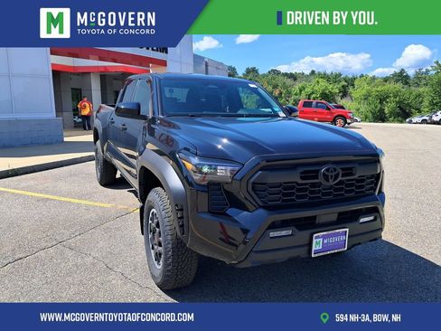 Used 2025 Toyota Tacoma TRD Off-Road AWD/4WD image 7