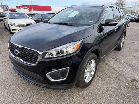 Used 2018 Kia Sorento LX w/ LX V6 Convenience Package image 1