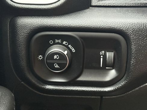 Used 2022 RAM 1500 Lone Star AWD/4WD image 24