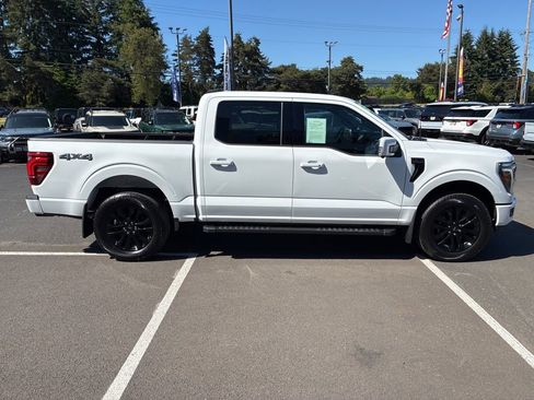 Used 2025 Ford F150 Lariat AWD/4WD image 8
