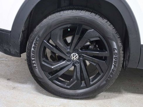 Used 2023 Volkswagen Atlas Cross Sport SE image 33