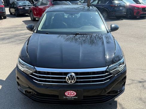 Used 2019 Volkswagen Jetta SE FWD image 2