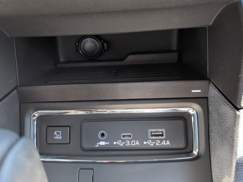 Used 2025 Subaru Ascent Limited image 39