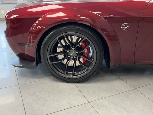Used 2018 Dodge Challenger SRT Hellcat image 25
