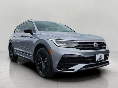 Used 2022 Volkswagen Tiguan SE R-Line