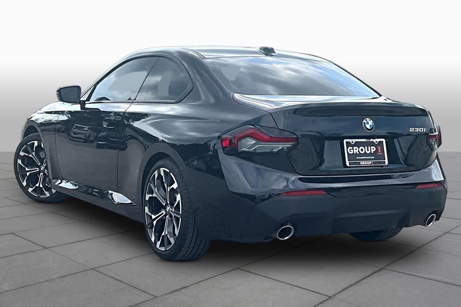 Used 2026 BMW 230i Coupe w/ Convenience Package RWD image 11