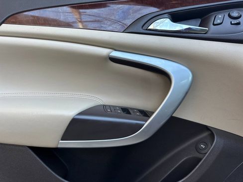 Used 2016 Buick Regal FWD image 11