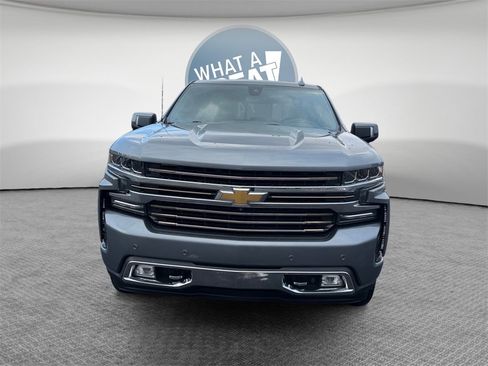 Used 2020 Chevrolet Silverado 1500 High Country w/ Technology Package image 9