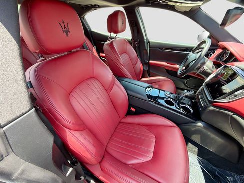 Used 2023 Maserati Ghibli Modena RWD image 14
