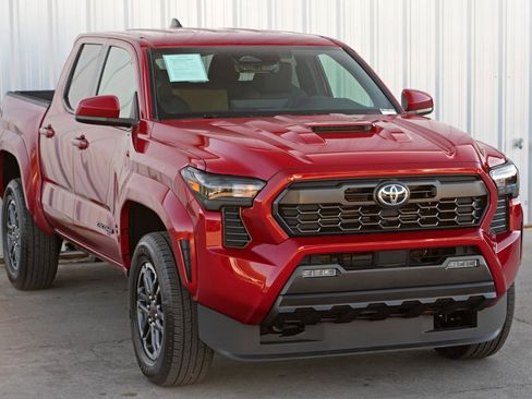 Used 2025 Toyota Tacoma TRD Sport image 53