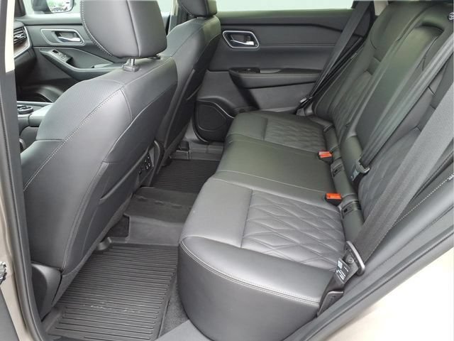 Used 2025 Nissan Rogue Platinum w/ Platinum Premium Package AWD/4WD image 16