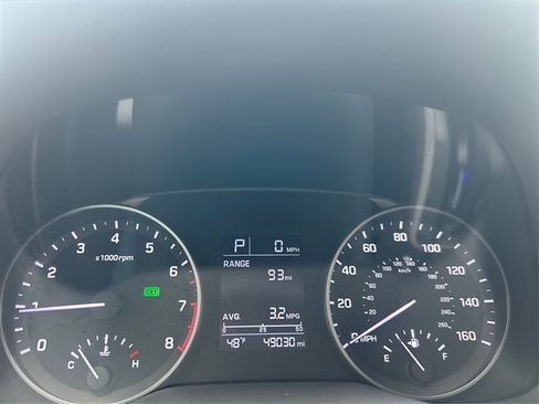 Used 2017 Hyundai Elantra SE FWD image 25