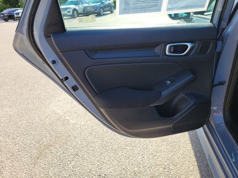 Used 2023 Honda Civic Sport image 14
