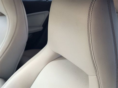 Used 2018 Mercedes-Benz CLA 250 image 17