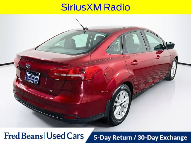 Used 2016 Ford Focus SE w/ SE Power Seat Package FWD image 9