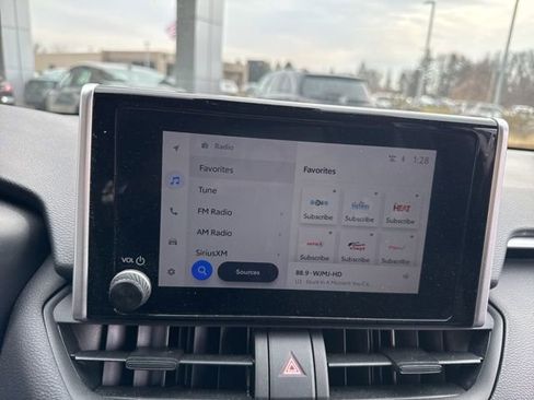 Used 2025 Toyota RAV4 XLE image 15