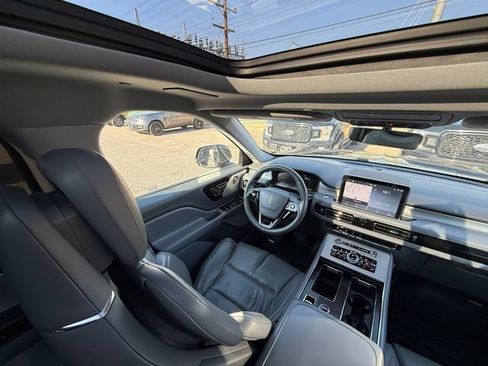 Used 2020 Lincoln Aviator Reserve w/ Equipment Group 201A AWD/4WD image 13