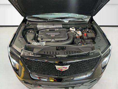 Used 2024 Cadillac XT4 Premium Luxury w/ Technology Package AWD/4WD image 32