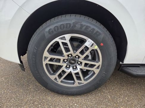 New 2026 Ford Expedition Max Active RWD image 23