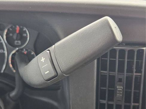 Used 2025 Chevrolet Express 2500 w/ Driver Convenience Package RWD image 27