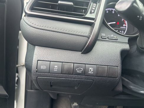 Used 2023 Toyota Camry SE image 21