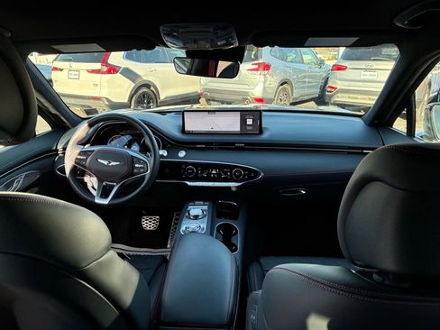 Used 2025 Genesis GV70 3.5T Sport w/ Sport Prestige Package image 17