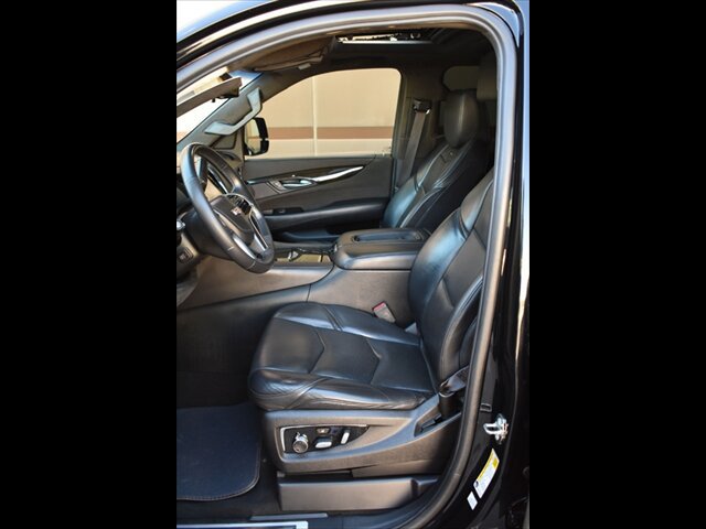 Used 2017 Cadillac Escalade Platinum AWD/4WD image 15