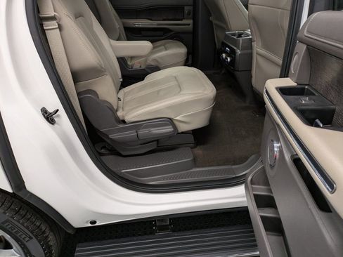 Used 2021 Ford Expedition Max Limited image 25