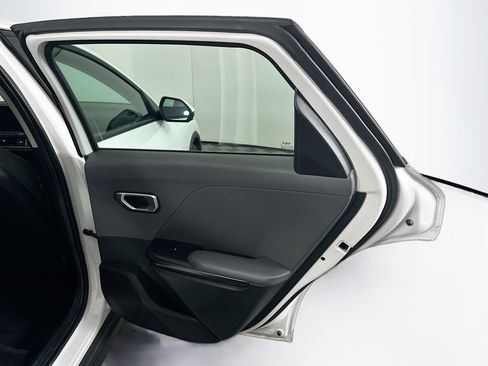 Used 2025 Kia K4 FWD image 29