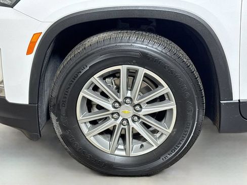 Used 2023 Chevrolet Traverse LT FWD image 29