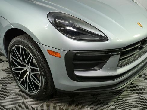 New 2026 Porsche Macan Turbo AWD/4WD image 37