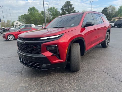 Used 2024 Chevrolet Traverse RS image 6