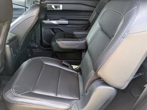 Used 2023 Ford Explorer XLT w/ Equipment Group 202A image 14