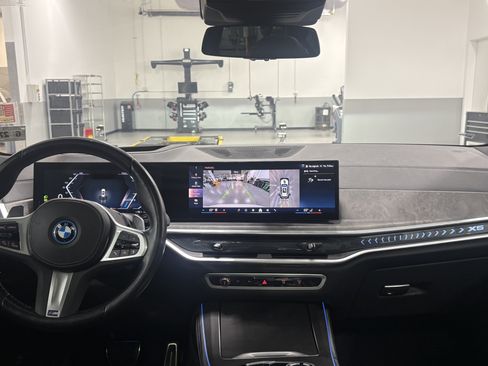 Certified 2024 BMW X5 xDrive50e w/ Executive Package AWD/4WD image 29