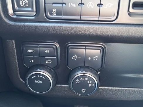 Used 2022 Chevrolet Tahoe LS AWD/4WD image 19
