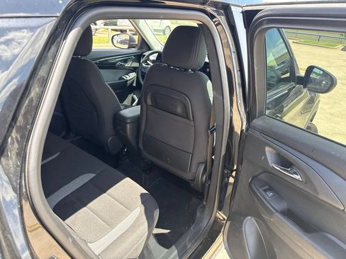 Used 2024 Chevrolet TrailBlazer LS w/ LS Convenience Package AWD/4WD image 13