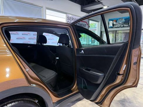 Used 2021 Kia Sportage LX FWD image 41