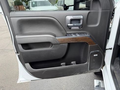 Used 2019 GMC Sierra 3500 Denali w/ Duramax Plus Package AWD/4WD image 14