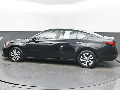 Certified 2025 Nissan Altima 2.5 S image 5