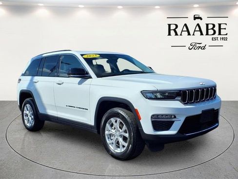 Used 2023 Jeep Grand Cherokee Limited AWD/4WD image 1