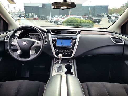Certified 2017 Nissan Murano SV image 16