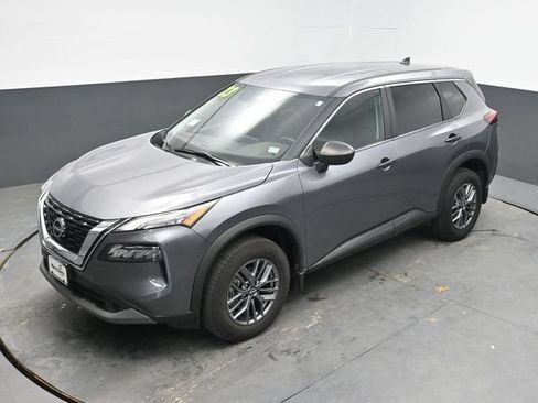 Used 2023 Nissan Rogue S AWD/4WD image 28