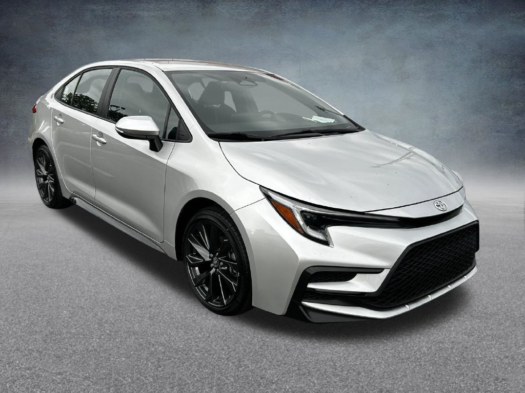 Used 2025 Toyota Corolla SE FWD image 2