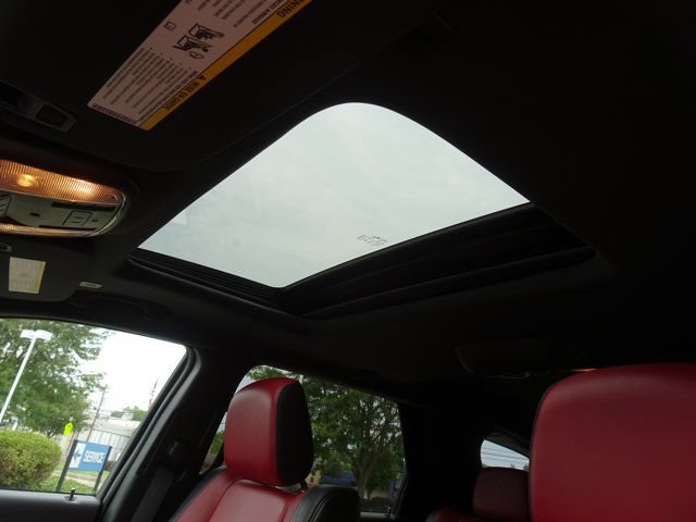Used 2022 Dodge Durango R/T w/ Blacktop Package AWD/4WD image 12