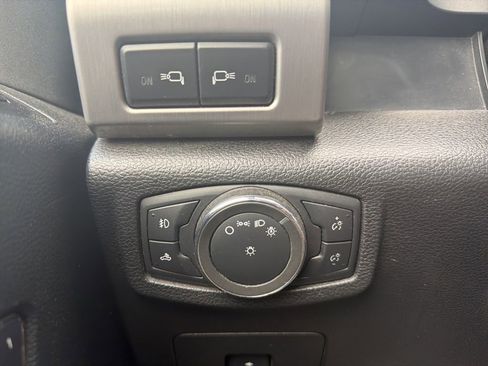 Used 2015 Ford F150 Platinum w/ Technology Package AWD/4WD image 21