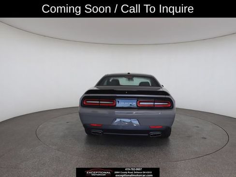 Used 2018 Dodge Challenger SXT RWD image 15
