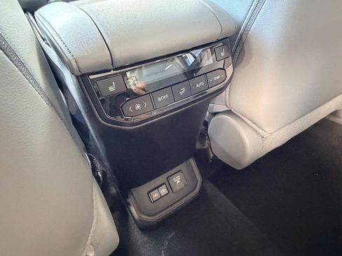 New 2026 Toyota Highlander Platinum image 16