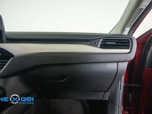 Used 2022 Ford Escape SE w/ SE Sport Appearance Package FWD image 45