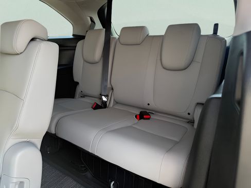 Used 2023 Honda Odyssey EX-L image 12